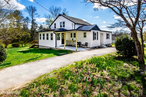 4610 Green Rd, Maryville, TN, 37804-4535 | Card Image
