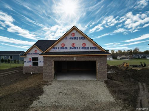 10206 Hunt Dr, Davison, MI, 48423-3527 | Card Image