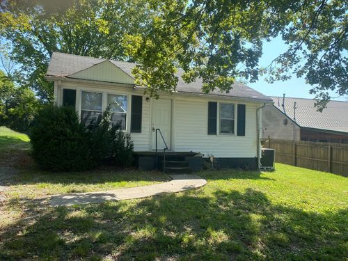 719 Perkins Ave, Clarksville, TN, 37040-4052 | Card Image