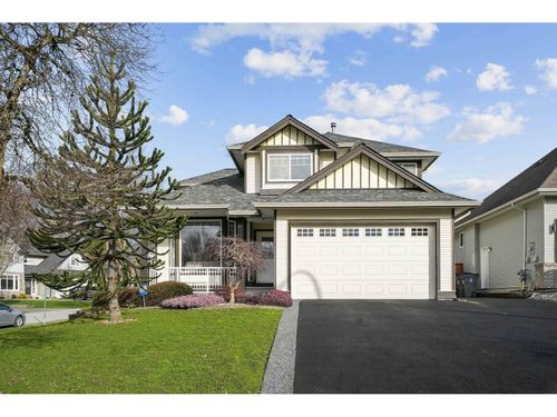 18111 68a Ave, Surrey, BC, V3S9C2 | Card Image