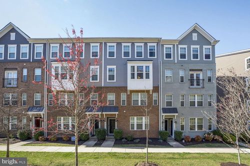 423-2724 Duvall Ridge Rd, HYATTSVILLE, MD, 20785-1949 | Card Image