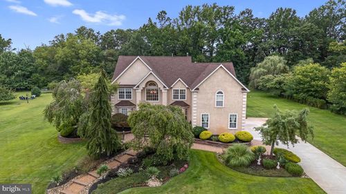 195 Hunters Run, Swedesboro, NJ, 08085-3009 | Card Image