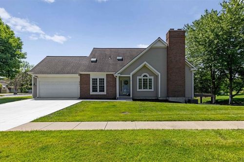 2501 W 137th Pl, Leawood, KS, 66224-4220 | Card Image