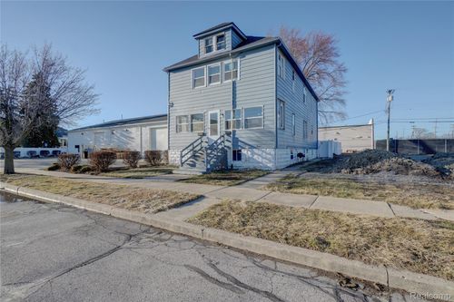 320 Hudson St, Wyandotte, MI, 48192-3945 | Card Image