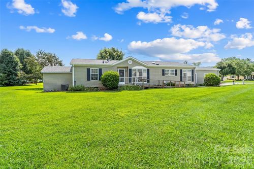 208 Red Birch Ct, Hendersonville, NC, 28739-9609 | Card Image