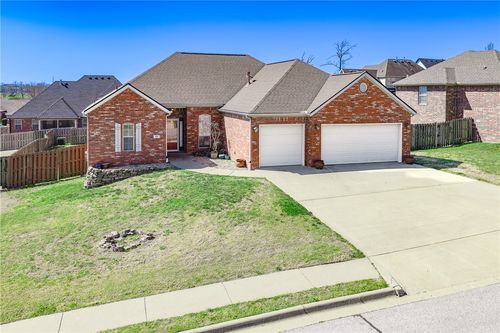 520 Coopers Farm Rd, Centerton, AR, 72719-9463 | Card Image