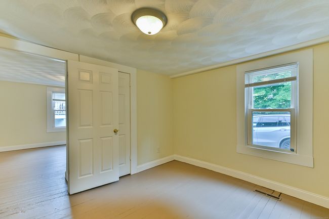 96 Water St, Home with 6 bedrooms, 2 bathrooms and 4 parking in Killingly CT | Image 17