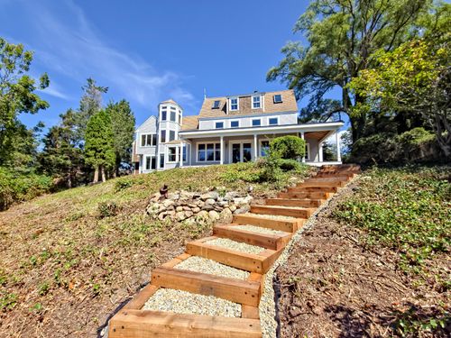 10 Squeteague Harbor Rd, Cataumet, MA, 02534-1110 | Card Image