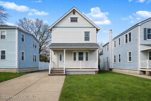 212 Lee Ave, Staten Island, NY, 10307-1341 | Card Image