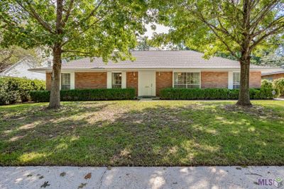 676 College Hill Dr, House other with 3 bedrooms, 2 bathrooms and null parking in Baton Rouge LA | Image 1