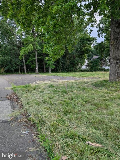 2025 State Rd, BENSALEM, PA, 19020-7230 | Card Image