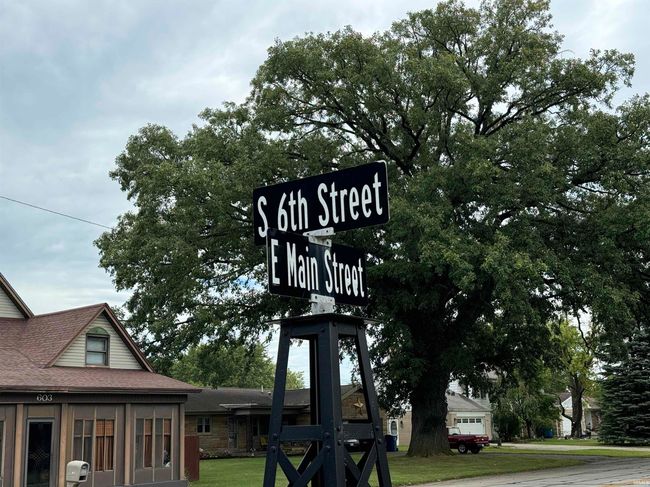 528 E Main St, House other with 3 bedrooms, 2 bathrooms and null parking in Gas City IN | Image 34