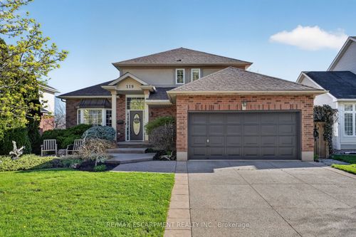 119 Dorchester Dr, Grimsby, ON, L3M5H5 | Card Image
