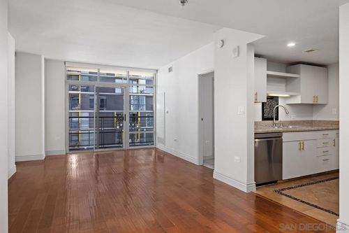 1504-425 W Beech St, San Diego, CA, 92101 | Card Image