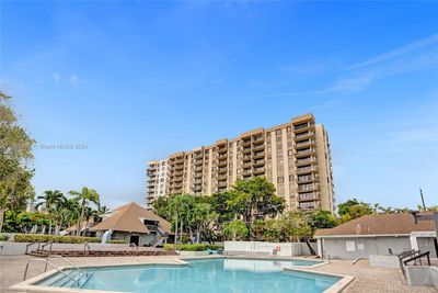 A616 - 1470 Ne 123rd St, Condo with 2 bedrooms, 2 bathrooms and null parking in North Miami FL | Image 2