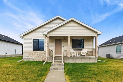 1616 Justice Way, Knoxville, IA, 50138-3359 | Card Image