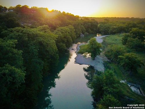 212 Hoskins Trl, Boerne, TX, 78006-7893 | Card Image