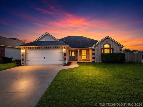 5202 Redbud Dr, Sand Springs, OK, 74063-3236 | Card Image