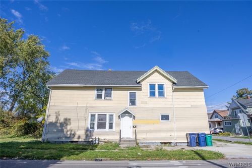 154 Hagen St, Buffalo, NY, 14215-3927 | Card Image