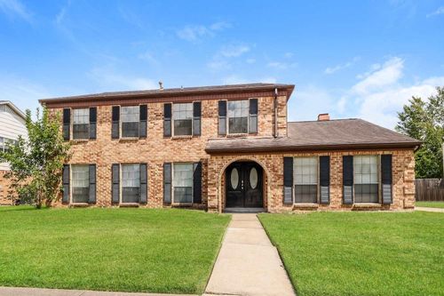 329 Old Course Dr, Friendswood, TX, 77546-5636 | Card Image