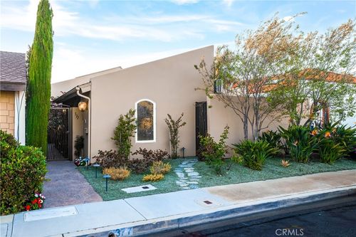 377 Galleon Way, Seal Beach, CA, 90740-5936 | Card Image