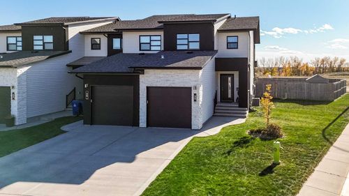 35 Palmer Circle, Blackfalds, AB, T4M0N7 | Card Image
