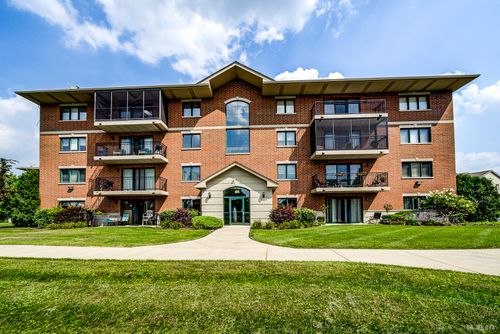 unit-401-6840 W Winding Trl, Oak Forest, IL, 60452-5220 | Card Image