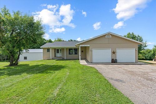 222 Blue Sky Dr, GLENWOOD CITY, WI, 54013-8557 | Card Image