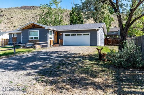 14 Peters Ln, Gardiner, MT, 59030-9404 | Card Image