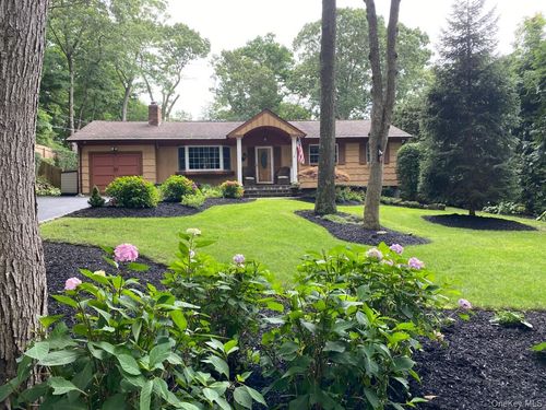 10 George Hill Rd, Mount Sinai, NY, 11766-1908 | Card Image