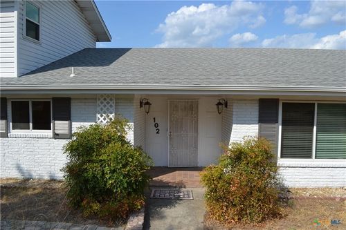 102 E Mimosa Cir, San Marcos, TX, 78666-3706 | Card Image