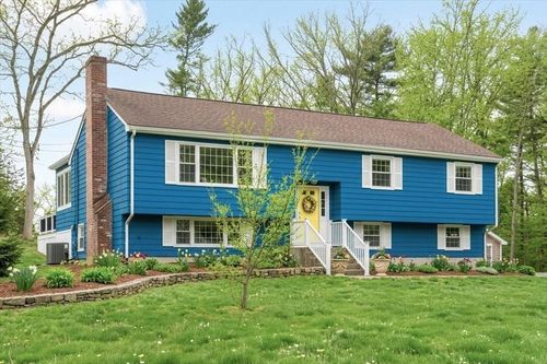 30 Snyder Rd, Medfield, MA, 02052-3231 | Card Image