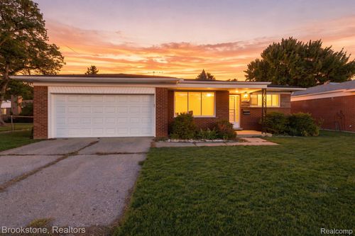 3025 Donna Ave, Warren, MI, 48091-1011 | Card Image