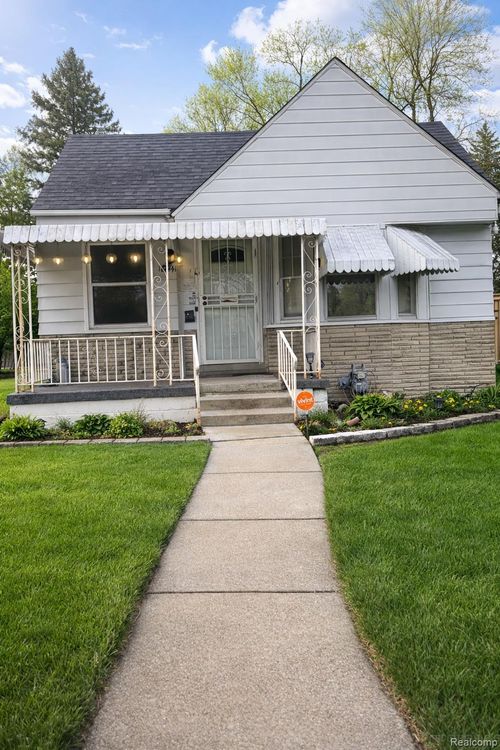 16241 E State Fair St, Detroit, MI, 48205-2036 | Card Image