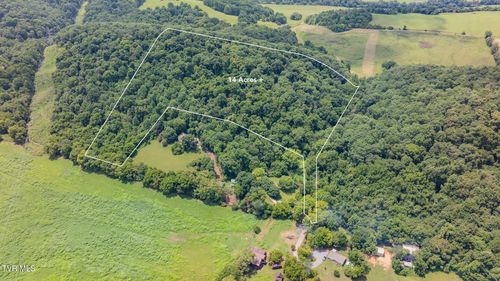 910 Old Fort Ln, Chuckey, TN, 37641-5591 | Card Image