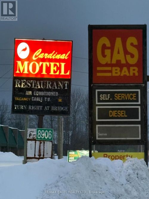 8906 Hwy 11 Road S, Severn (West Shore), ON, L3V6H3 | Card Image