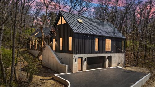 111 E Neptune Ave, Beverly Shores, IN, 46301-0135 | Card Image