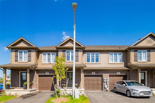 28-7945 Oldfield Rd, Niagara Falls, ON, L2G0Z4 | Card Image