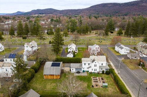 89 Garfield Ave, Easthampton, MA, 01027-2240 | Card Image