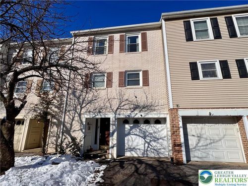 8315 Countryside Ln, FOGELSVILLE, PA, 18051-1506 | Card Image