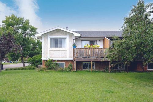 3 Mt Royal Place W, Lethbridge, AB, T1K4M9 | Card Image