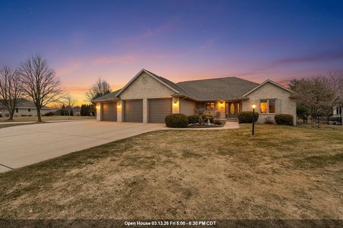 3670 Copper Oak Circle, Howard, WI, 54313 | Card Image