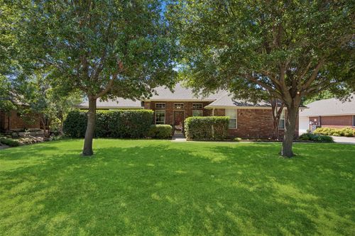 621 W Windsor Dr, Denton, TX, 76207-7747 | Card Image