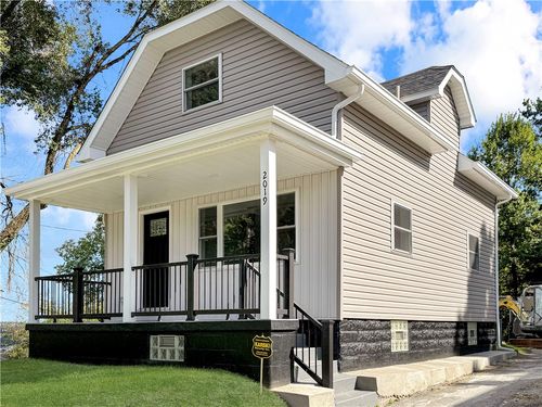 2019 Martha St, New Castle, PA, 16101-5929 | Card Image