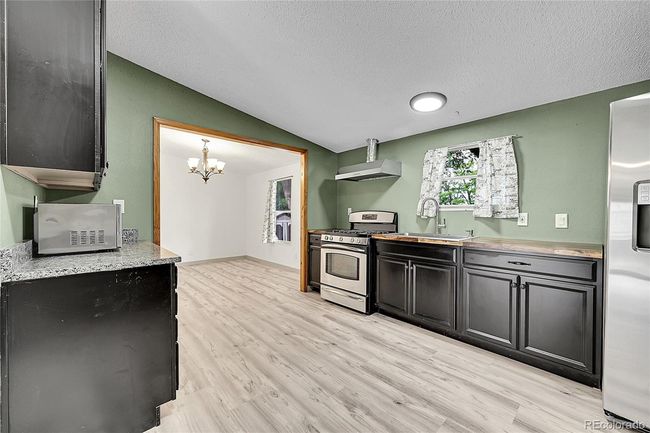 4211 E 100 Th Ave, Home with 3 bedrooms, 2 bathrooms and 2 parking in Thornton CO | Image 13