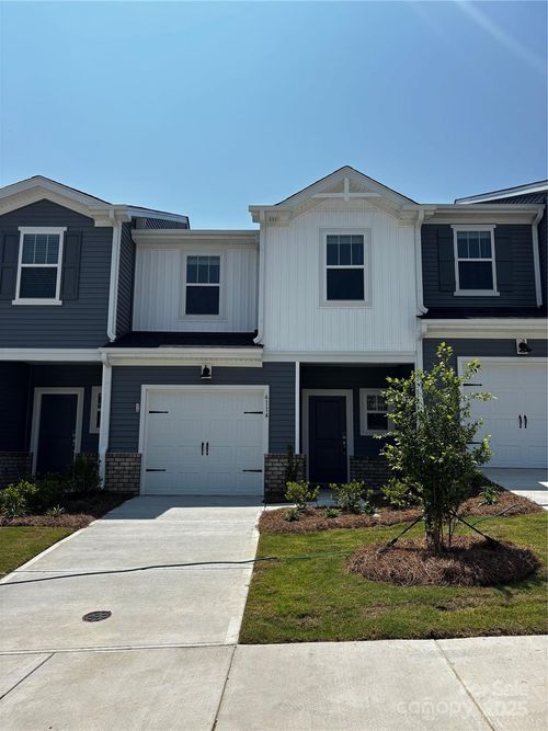 6114 Starview Ter, Charlotte, NC, 28216-0389 | Card Image