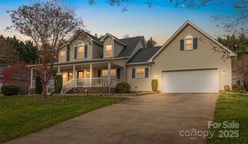 3233 6th Ave Ne, Conover, NC, 28613-8643 | Card Image