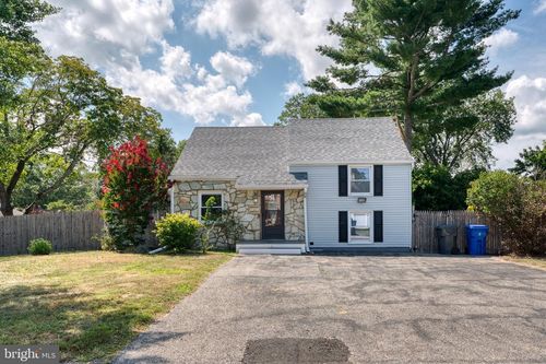 16 Field St, Toms River, NJ, 08753-6608 | Card Image