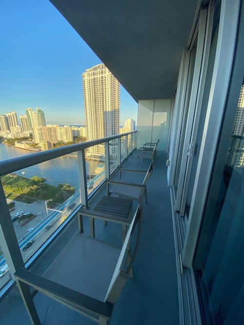 r2210-2602 E Hallandale Beach Blvd, Hallandale Beach, FL, 33009-4819 | Card Image
