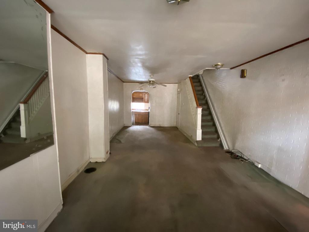 Dudley St, Philadelphia, PA 19148